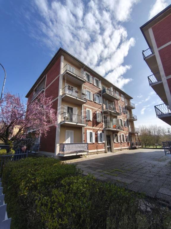 appartamento in vendita a Pavia in zona Viale Cremona