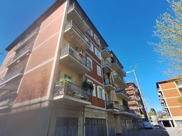 appartamento in vendita a Pavia in zona San Pietro