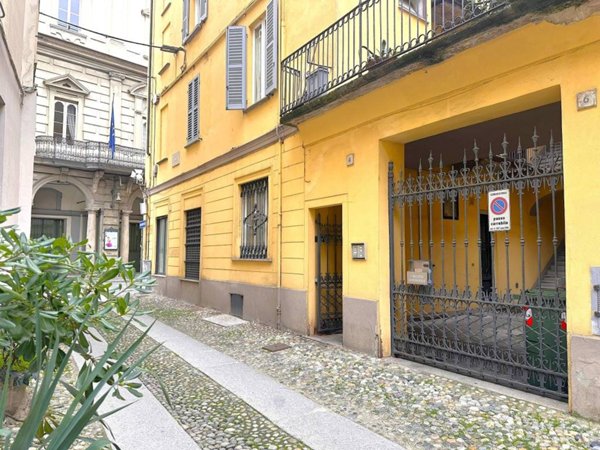 appartamento in vendita a Pavia in zona Centro Città