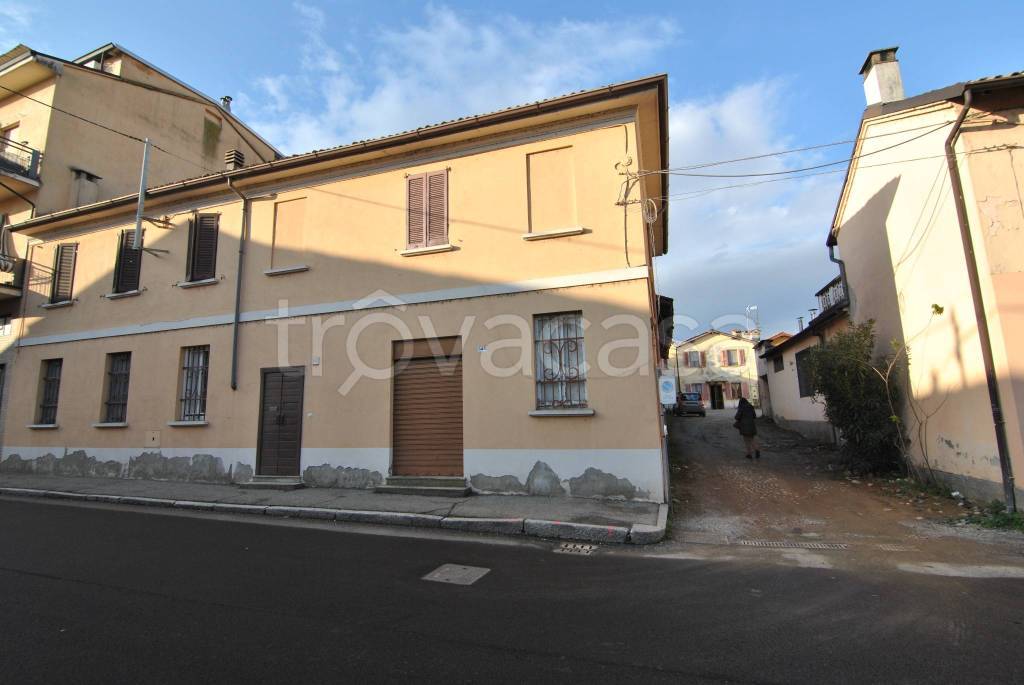casa indipendente in vendita a Pavia in zona Mirabello