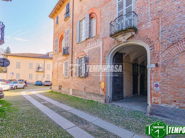appartamento in vendita a Pavia in zona Centro Città