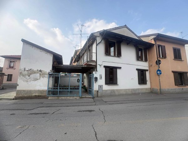 casa indipendente in vendita a Pavia in zona Centro Città
