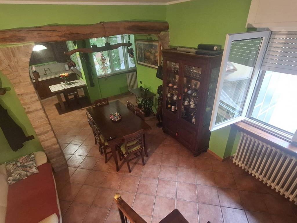 appartamento in vendita a Pavia in zona Pompieri