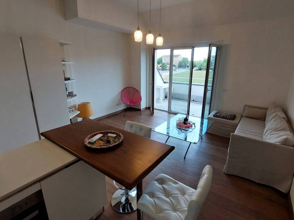 appartamento in vendita a Pavia in zona Policlinico