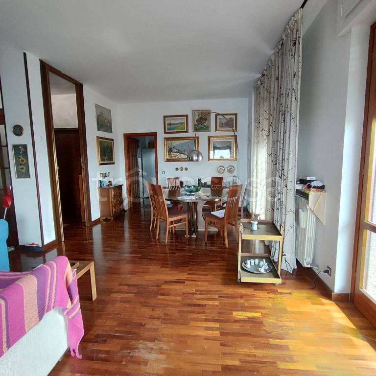 appartamento in vendita a Pavia in zona Stazione