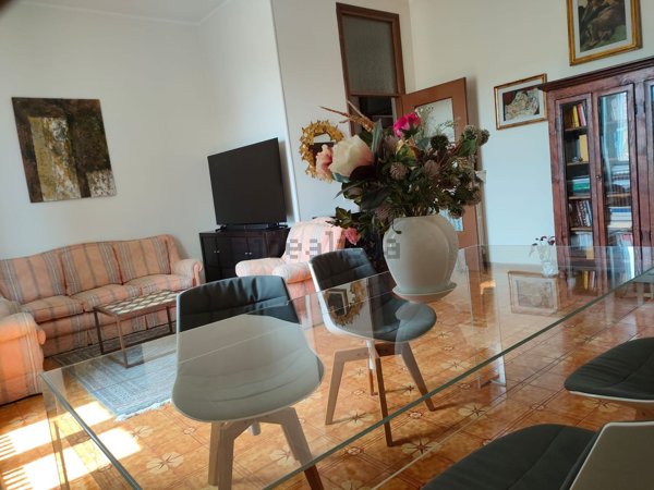 appartamento in vendita a Pavia in zona Centro Città