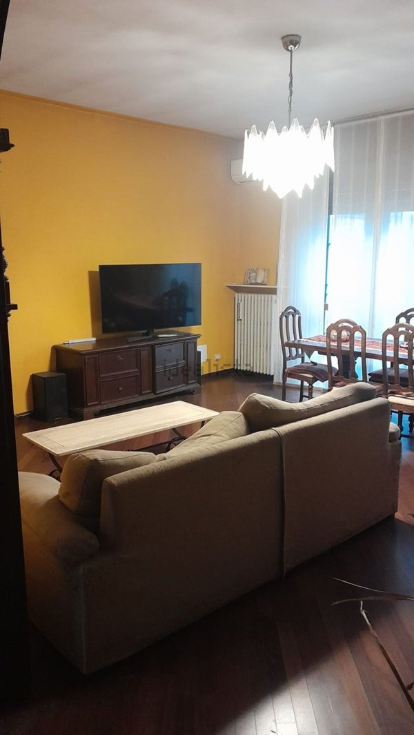 appartamento in vendita a Pavia in zona Casa sul Fiume