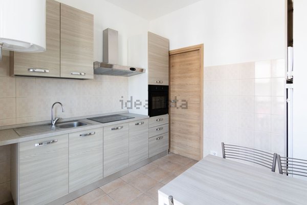 appartamento in vendita a Pavia in zona Vallone