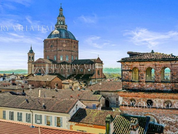 villa in vendita a Pavia in zona Centro Città
