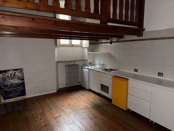 appartamento in vendita a Pavia in zona Centro Città