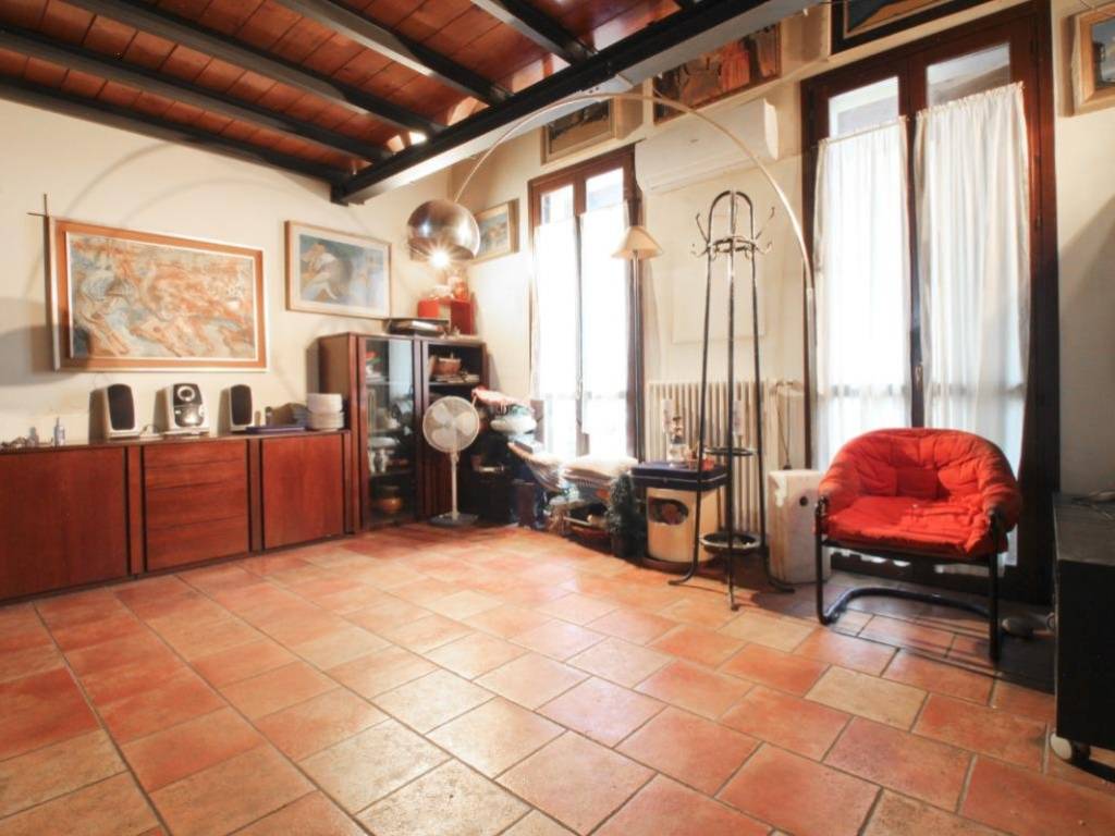 appartamento in vendita a Pavia in zona Cassinino