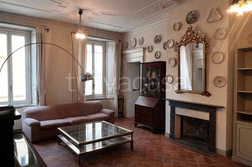 appartamento in vendita a Pavia in zona Centro Città