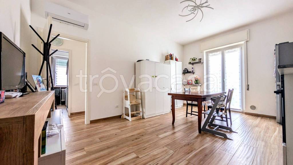 appartamento in vendita a Pavia in zona Viale Cremona