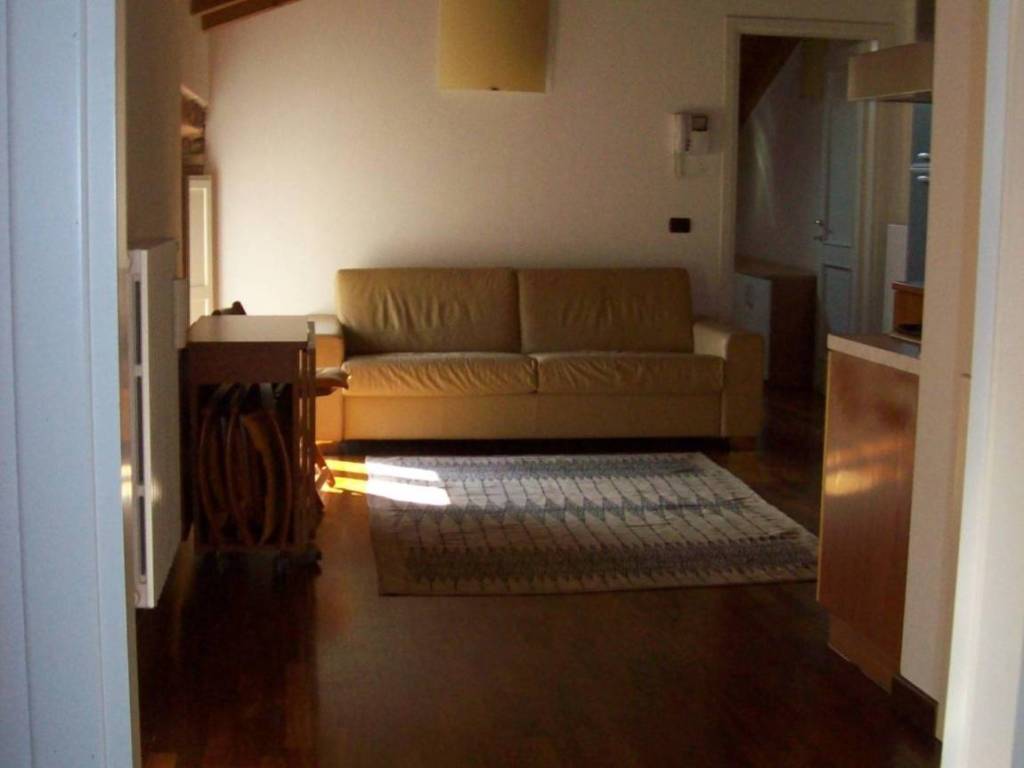 appartamento in vendita a Pavia in zona Centro Città