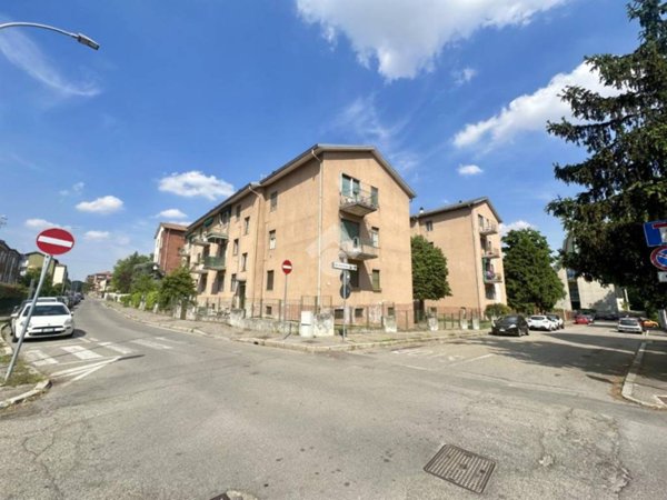 appartamento in vendita a Pavia in zona Città Giardino