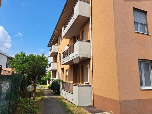 appartamento in vendita a Pavia in zona Viale Cremona