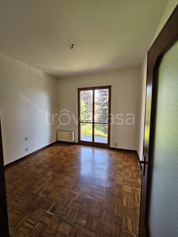 appartamento in vendita a Pavia in zona Chiozzo