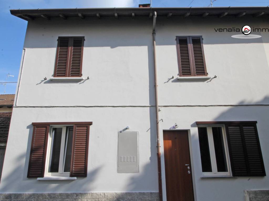 casa indipendente in vendita a Pavia in zona San Pietro