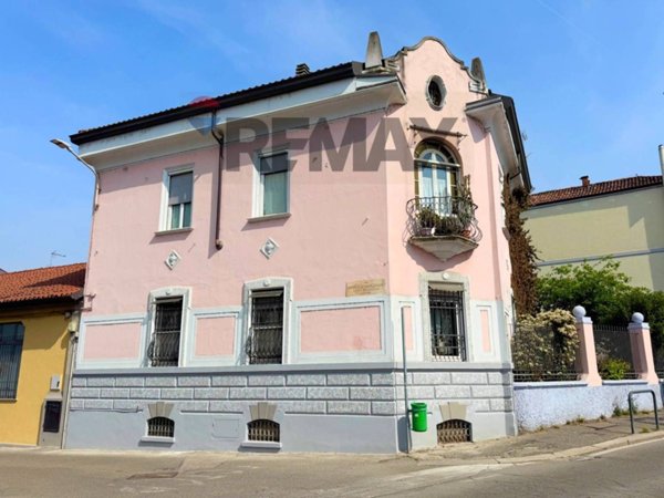 appartamento in vendita a Pavia in zona Centro Città