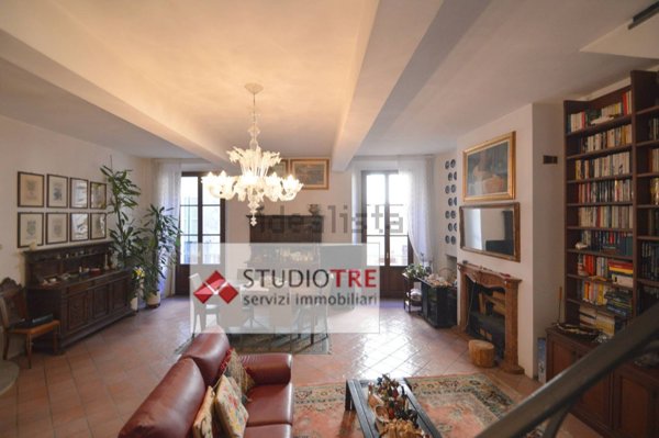 appartamento in vendita a Pavia in zona Centro Città