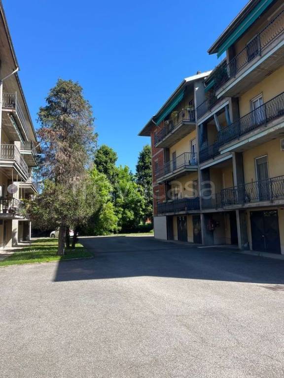 appartamento in vendita a Pavia in zona Pompieri