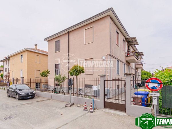 appartamento in vendita a Pavia in zona Policlinico