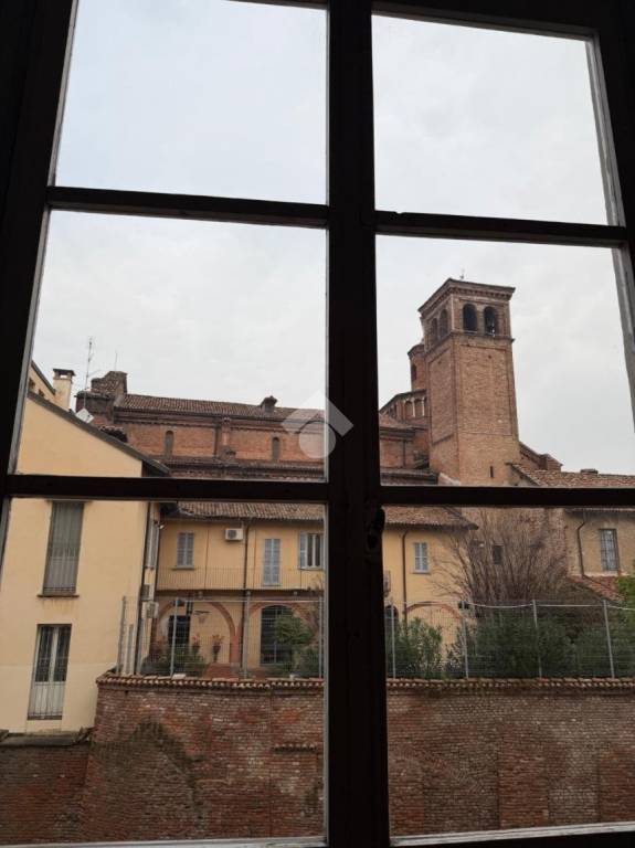 appartamento in vendita a Pavia in zona Centro Città