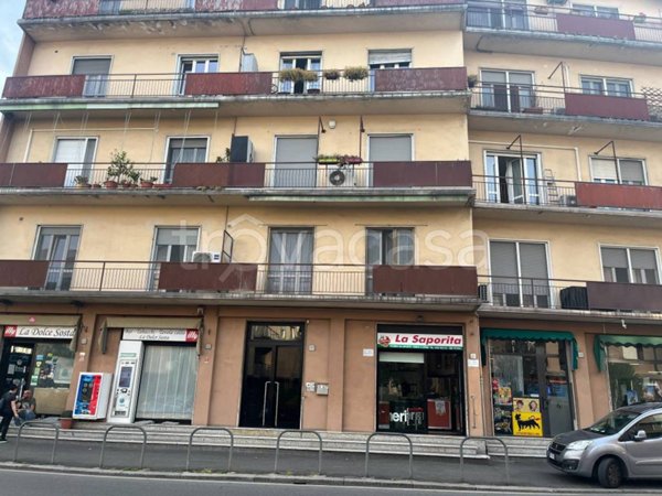 negozio in vendita a Pavia in zona Città Giardino