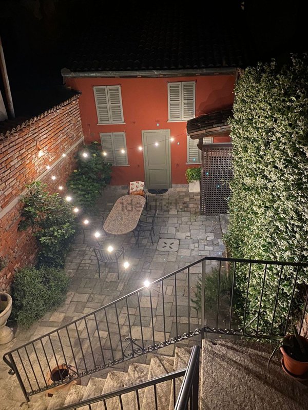 appartamento in vendita a Pavia in zona Centro Città