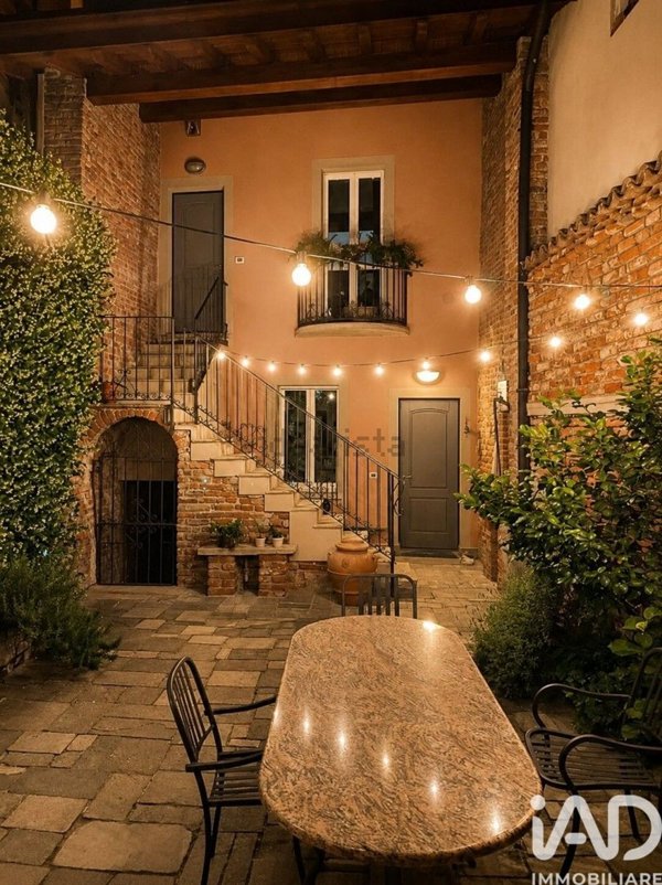 casa semindipendente in vendita a Pavia in zona Centro Città
