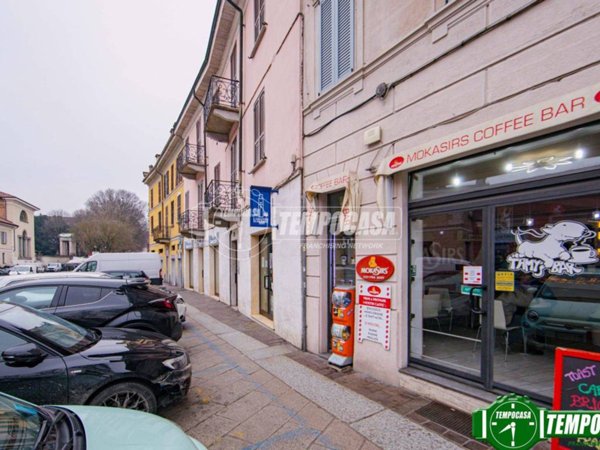 negozio in vendita a Pavia in zona Centro Città