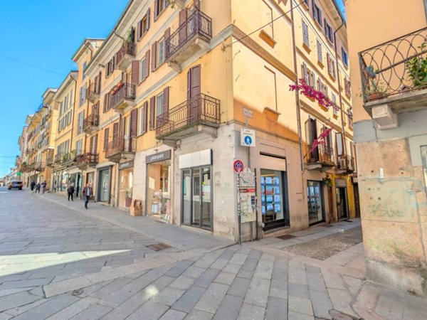 appartamento in vendita a Pavia in zona Centro Città