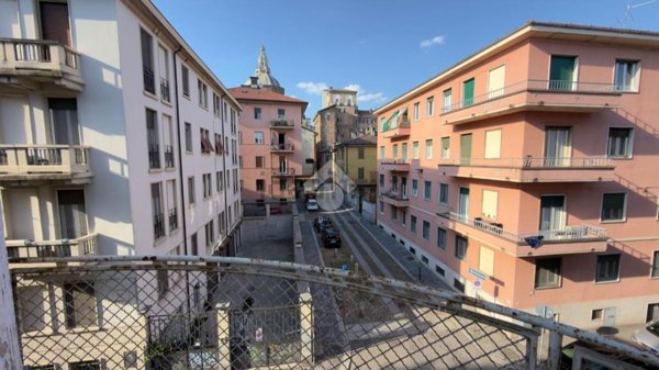 appartamento in vendita a Pavia in zona Centro Città
