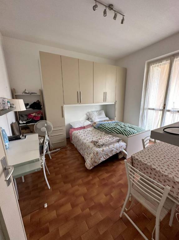 appartamento in vendita a Pavia in zona Chiozzo