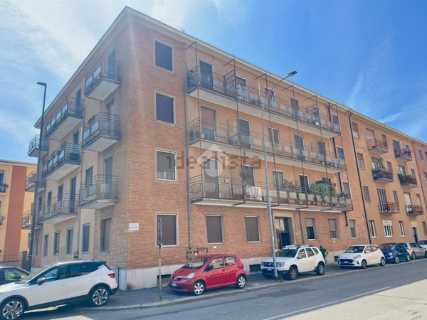 appartamento in vendita a Pavia in zona Città Giardino