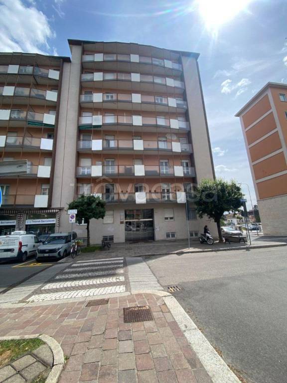 appartamento in vendita a Pavia in zona Centro Città