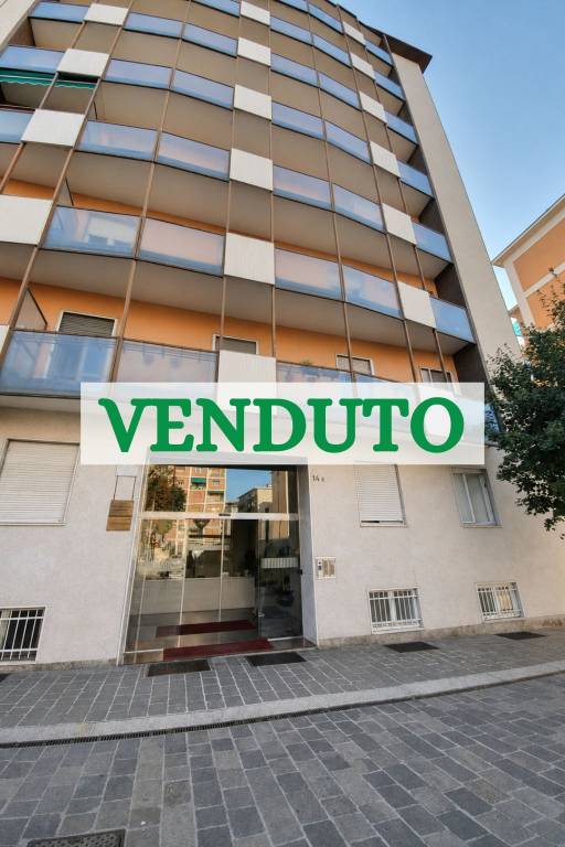 appartamento in vendita a Pavia in zona Centro Città
