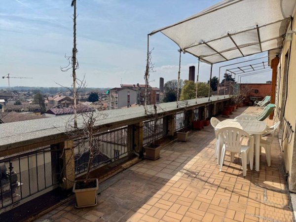 appartamento in vendita a Pavia in zona Centro Città