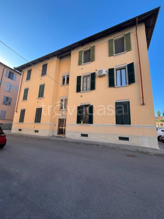 appartamento in vendita a Pavia in zona San Pietro