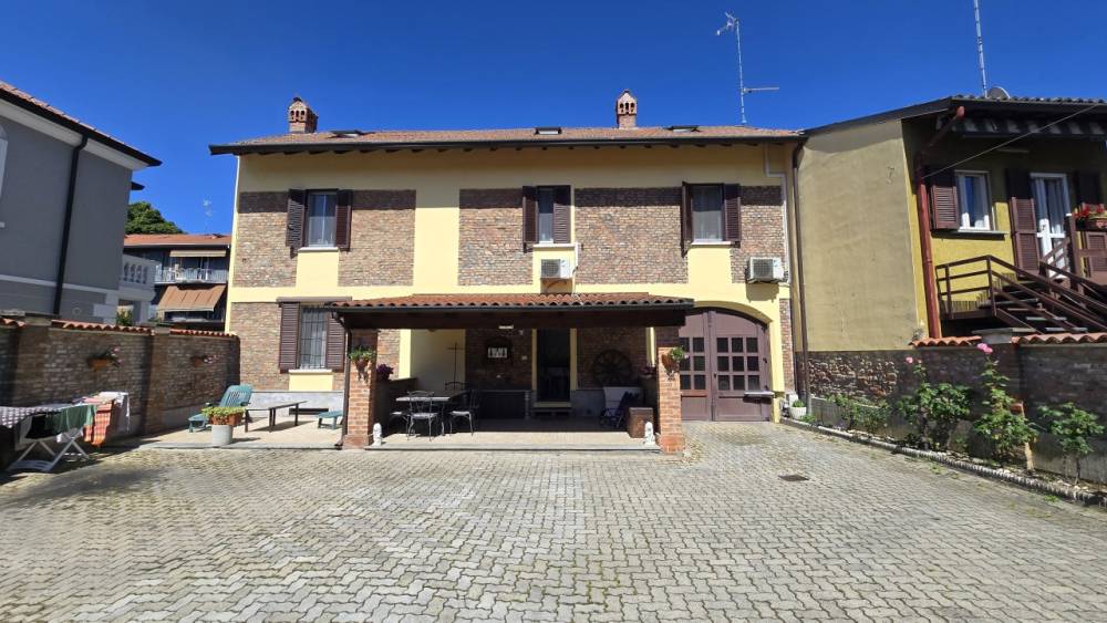 casa indipendente in vendita a Pavia in zona Casa sul Fiume