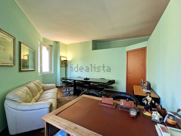 ufficio in vendita a Pavia in zona Centro Città