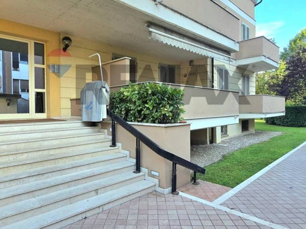 appartamento in vendita a Pavia in zona Stazione