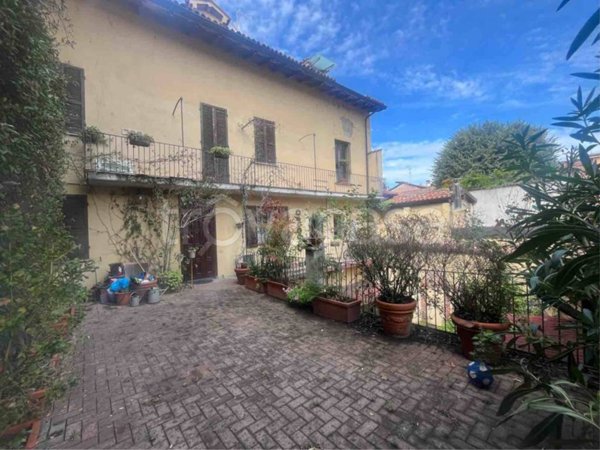 appartamento in vendita a Pavia in zona Centro Città