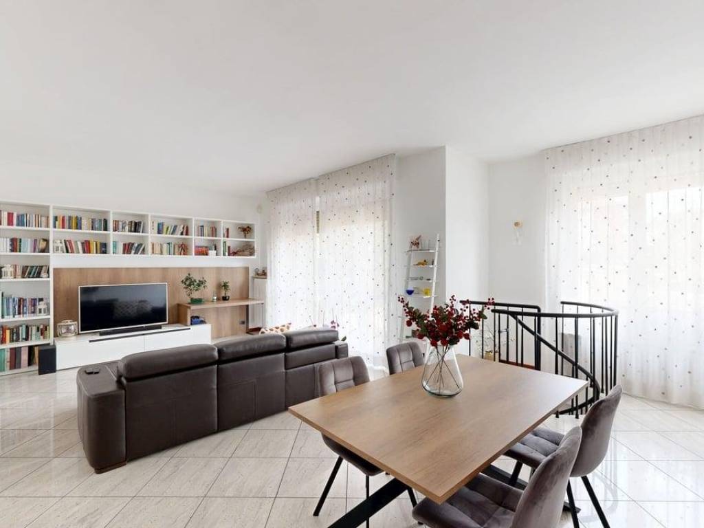 appartamento in vendita a Pavia in zona Città Giardino