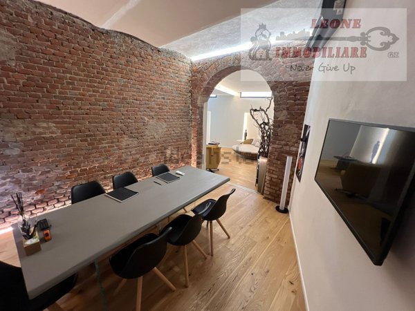 ufficio in vendita a Pavia in zona Casa sul Fiume