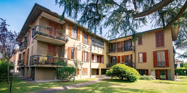 appartamento in vendita a Pavia in zona Casa sul Fiume