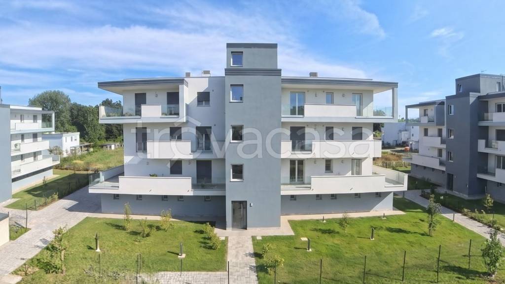 appartamento in vendita a Pavia in zona Borgo Ticino