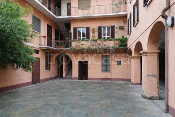 appartamento in vendita a Pavia in zona Centro Città