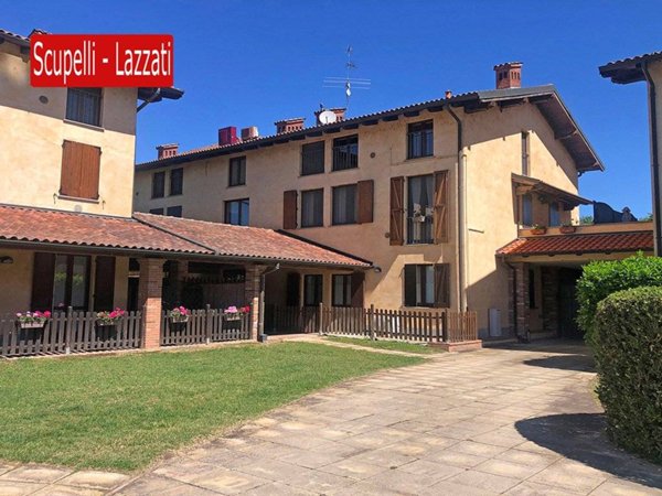appartamento in vendita a Pavia in zona Chiozzo