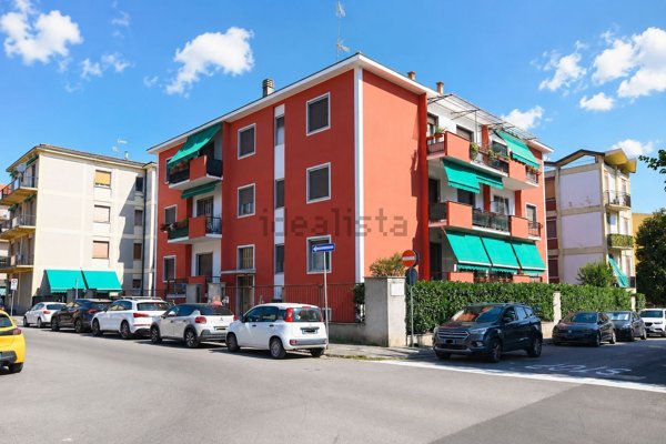 appartamento in vendita a Pavia in zona Torretta